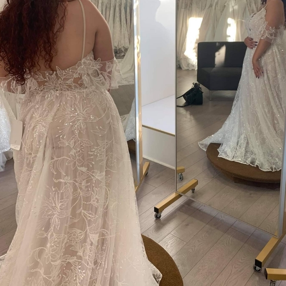 Madi Lane 'Maiya' Gown in Mocha - Picture 4 of 7